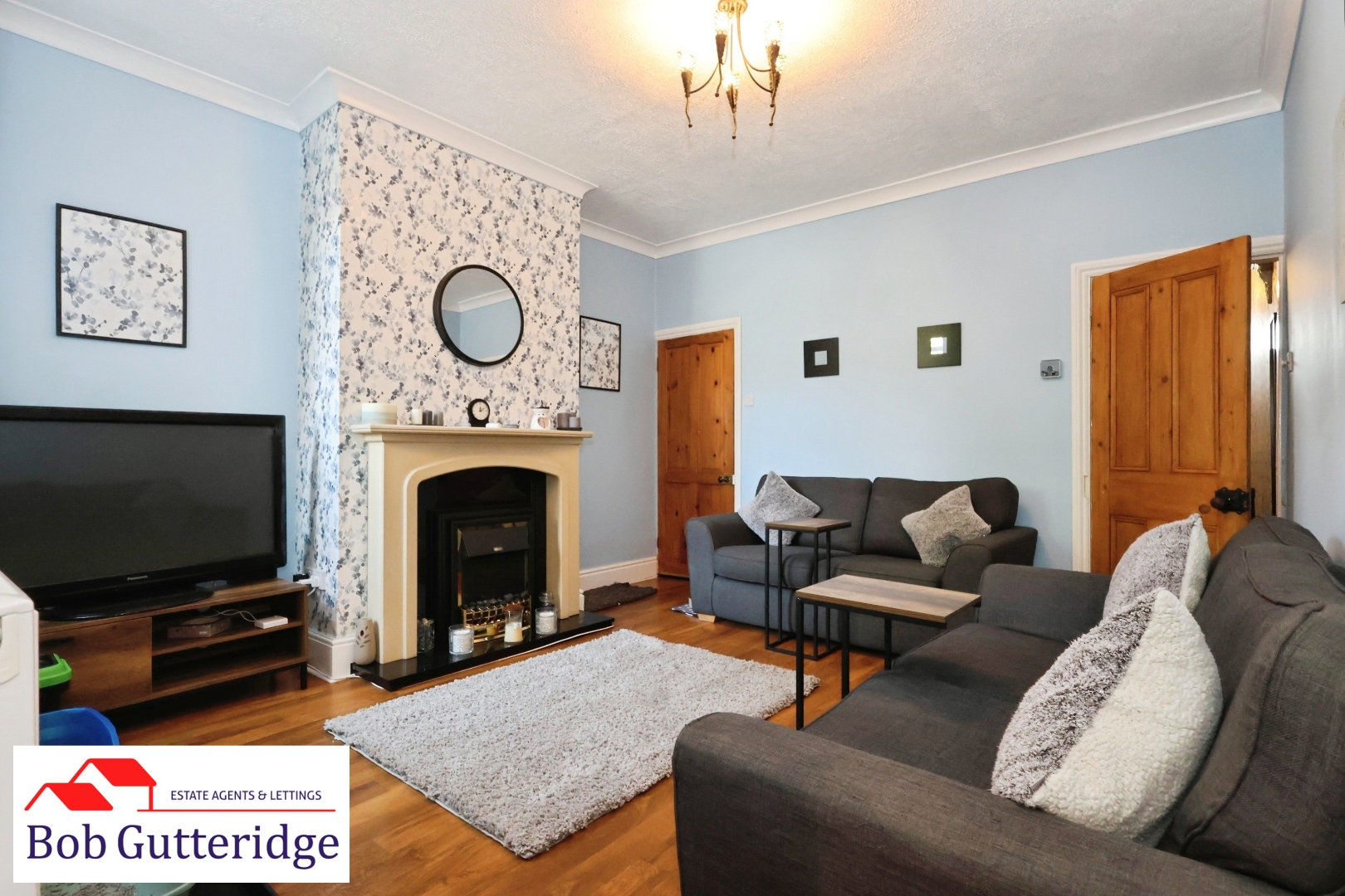 SEPARATE LOUNGE